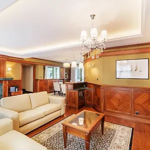 Prestige With Sauna By Grand Apartament